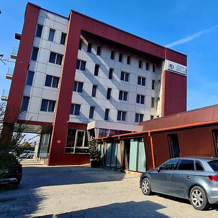 Hotel Grandis Apulum Mioveni Extérieur photo