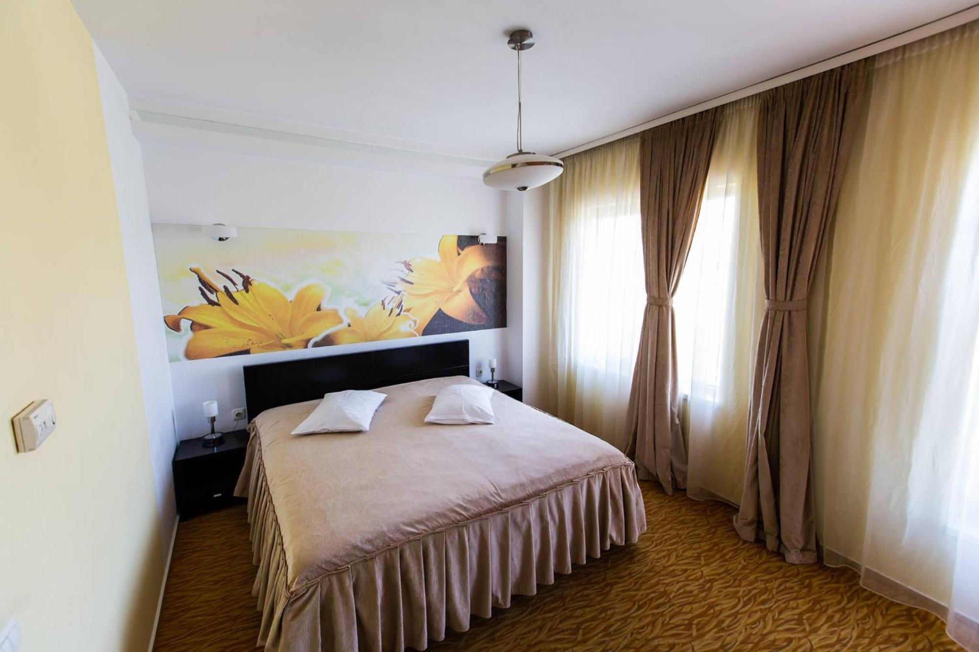 Hotel Grandis Apulum Mioveni Extérieur photo